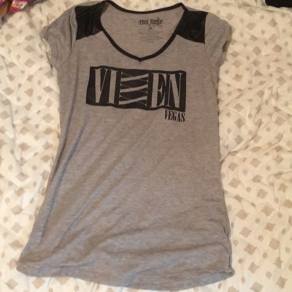 Black grey gray t shirt short sleeve vixen Vegas